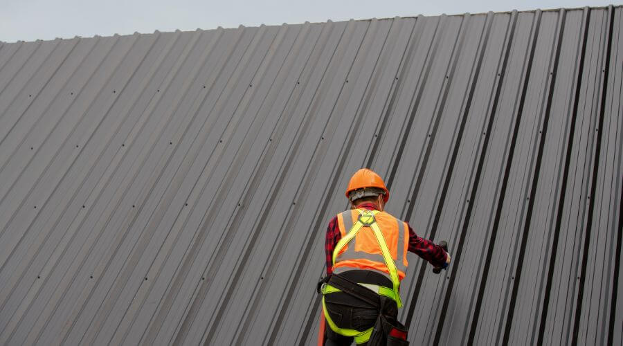 Professional metal roof installation services in Lucas, KY
